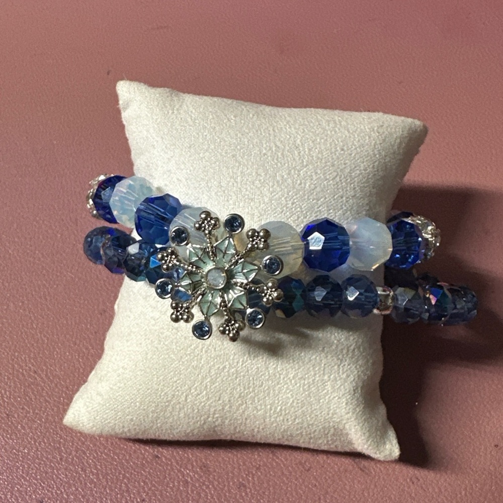 Avon Studio 1886 Holly Jolly Dual-Strand Snowflake Bracelet